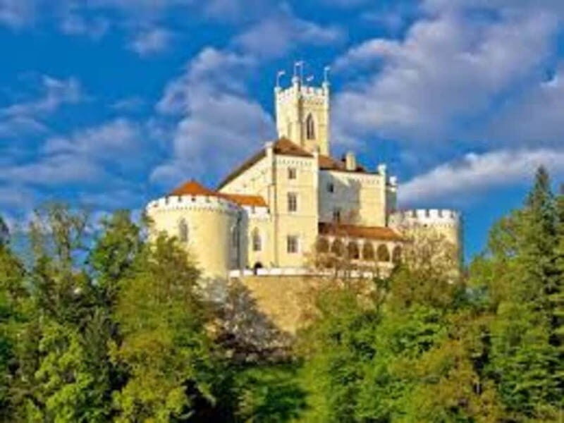 Zagreb: Krapina Neanderthal Museum & Trakoan Castle Tour - Practical Details & Why They Matter