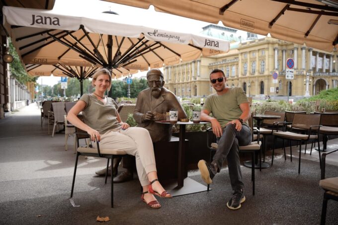 Zagreb: Most Instagrammable Photo Spots Guided Tour - Meeting Point and End