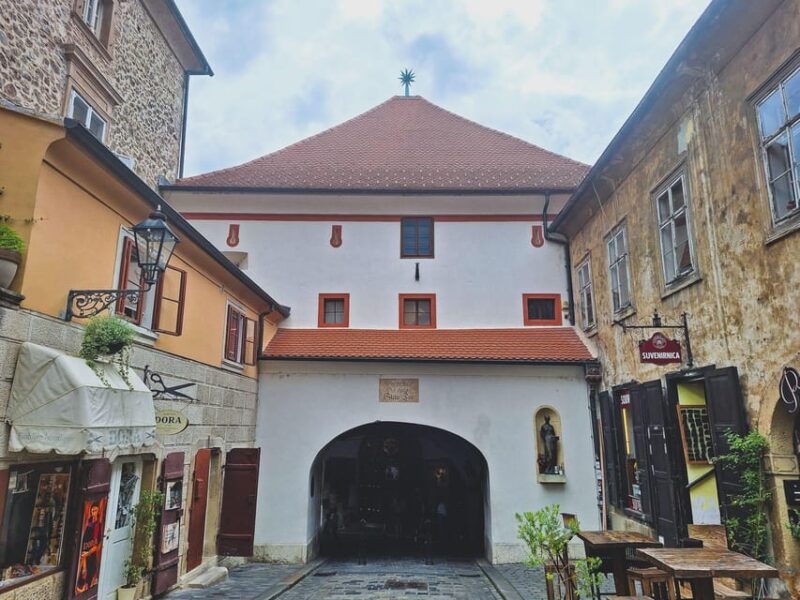 Zagreb: Secrets & Stories With an Art Historian - Customer Reviews