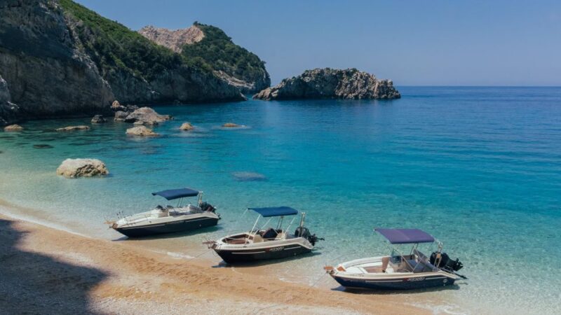 Zakynthos: Private Cruise to Shipwreck Beach and Blue Caves - Lunch Options