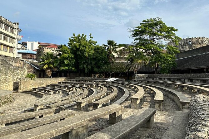 Zanzibar Stone Town Highlight Walking Tour - Admiring Stunning Ocean Views and Sunsets