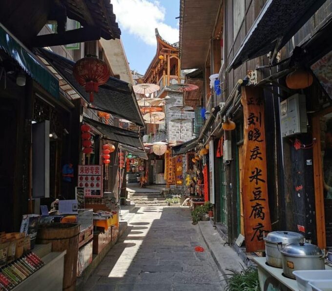 Zhangjiajie: Fenghuang Ancient Town+ Furong Town 2-Days Tour - Free Cancellation and Refund