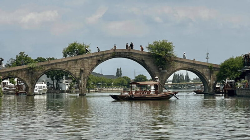 Zhujiajiao & Shanghai:Small Group Tour Water Town to Skyline - The Sum Up