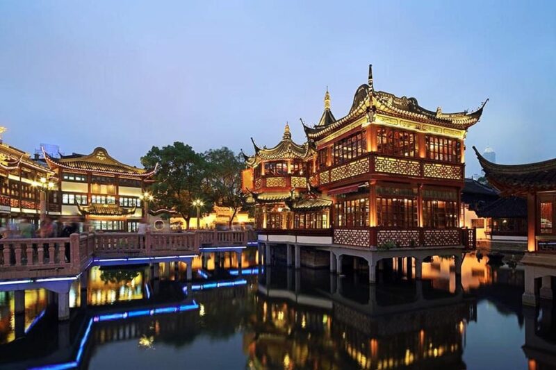 Zhujiajiao With Amazing Night Lights and Bar Experience - Itinerary Highlights
