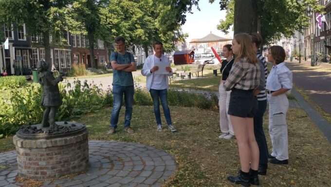 Zierikzee: City Tour With Guide Legends Nl/En Private Tour - Pricing and Cancellation Policy