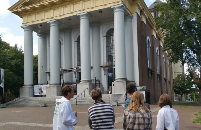 Zierikzee: City Tour With Guide Legends Nl/En Private Tour - Booking Your Tour