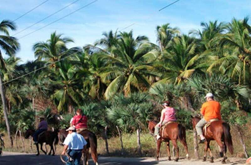 Zihuatanejo: Horseback Riding on the Beach - The Value of This Tour