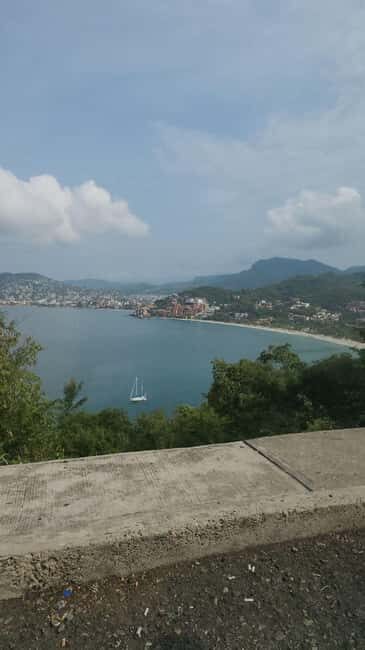 Zihuatanejo: Las Gatas Beach Snorkeling and Kayaking Tour - What Makes This Tour Stand Out?