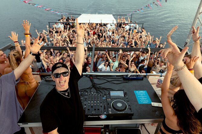 Zrce Booze Cruise - Novalja Boat party - What the Stops Offer