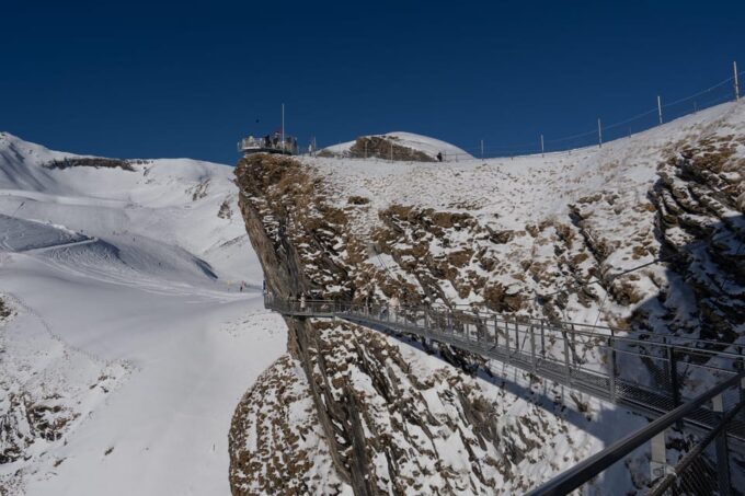 Zurich: Alps, Grindelwald, Lauterbrunnen & Interlaken Tour - Exploring the Charming Towns of the Swiss Alps