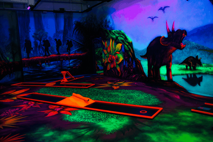 Zurich: Black Light Galaxy Minigolf - Customer Ratings