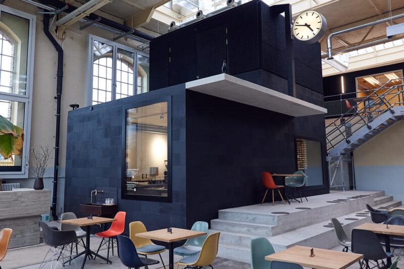 Zurich: Coffee Tour Through the Vicafe Roastery & Coffee Bar - Discovering Green Coffee and Flavor Profiles