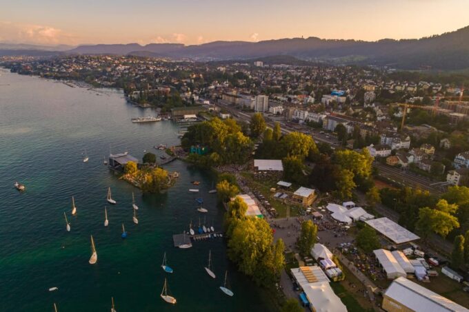 Zurich: Open Top Bus Sightseeing Tour With Optional Cruise - Ask Away