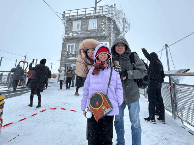 Zurich: Private Day Trip to Jungfrau and Lauterbrunnen - Jungfraujoch: Europes Highest Railway Station