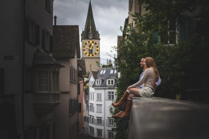 Zurich: Private Photography Session - Ask Away