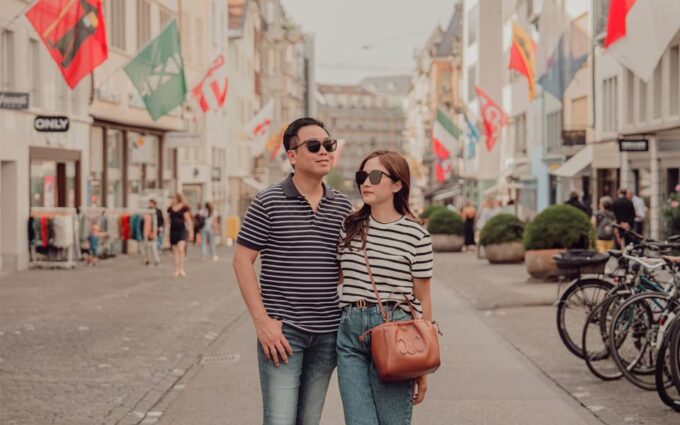 Zurich: Professional Photoshoot at the Best Spots - Ask Away